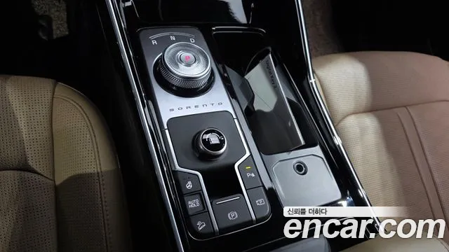 Kia Sorento — фото 9