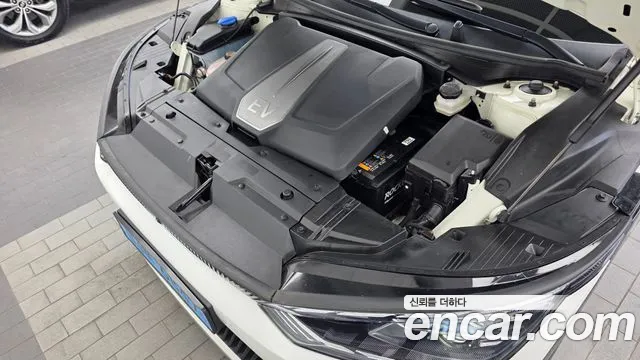 Kia EV6 — фото 6
