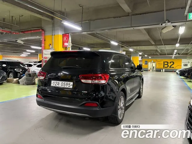 Kia Sorento — фото 4