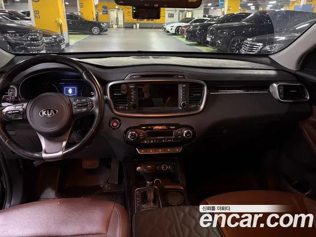 Kia Sorento — фото 7