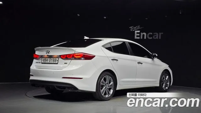 Hyundai Avante — фото 2