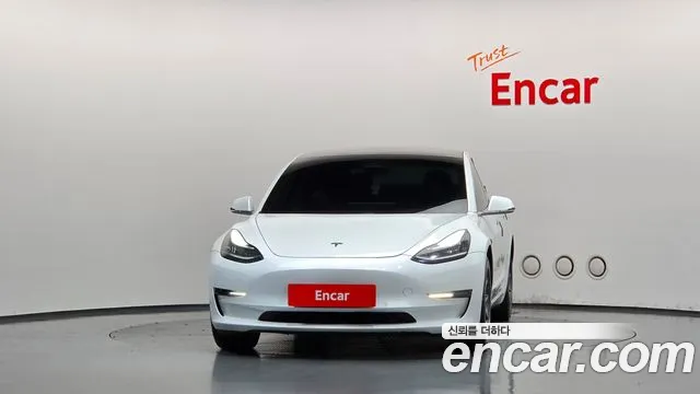 Tesla Model 3 — фото 3