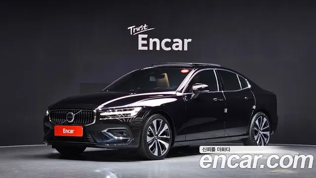 Volvo S60 — фото 1