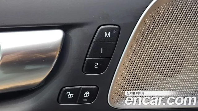 Volvo S60 — фото 14