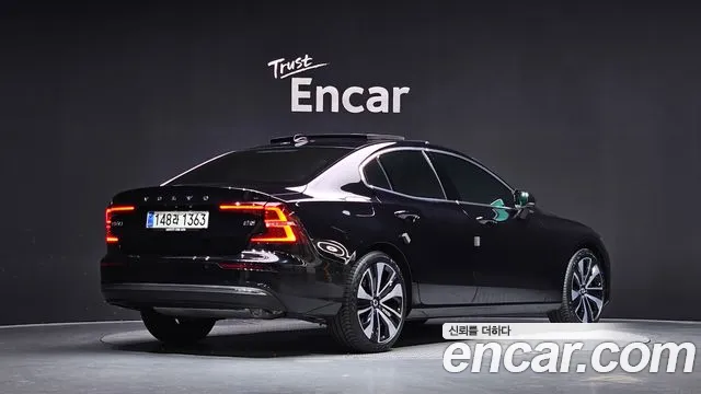 Volvo S60 — фото 2