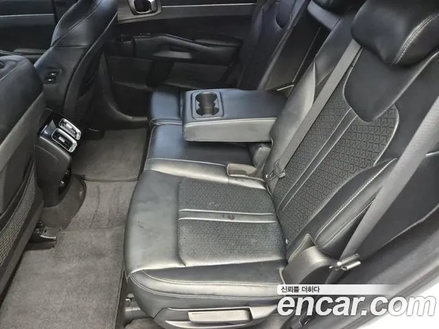 Kia Sorento — фото 11