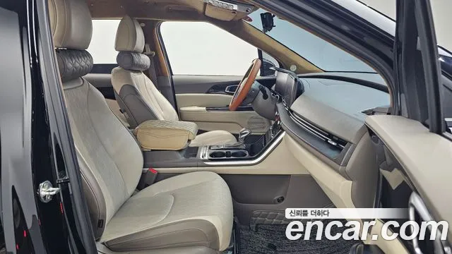 Kia Carnival — фото 11