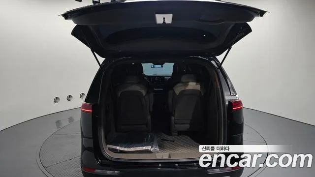Kia Carnival — фото 20
