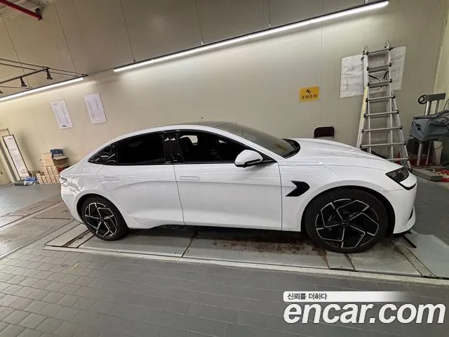 BYD Seal — фото 2