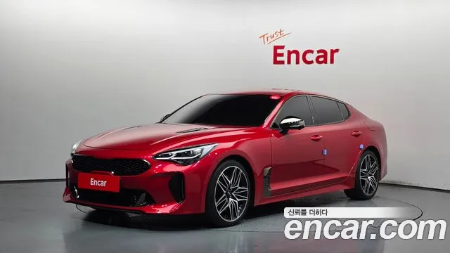 Kia Stinger — фото 1