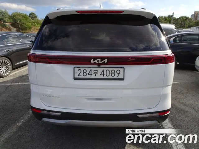 Kia Carnival — фото 4