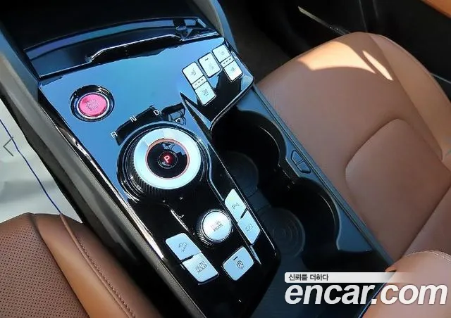 Kia Sportage — фото 10