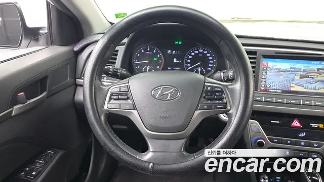 Hyundai Avante — фото 13