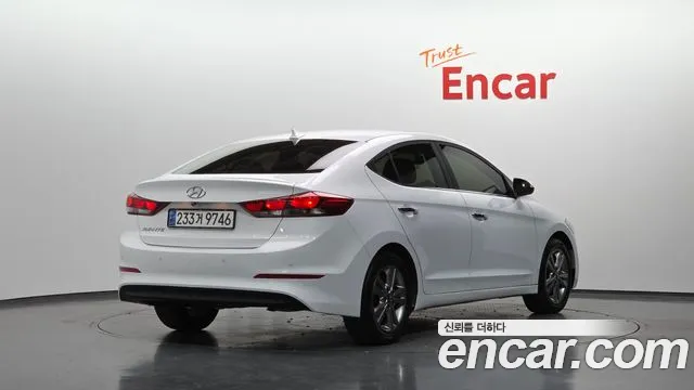 Hyundai Avante — фото 2
