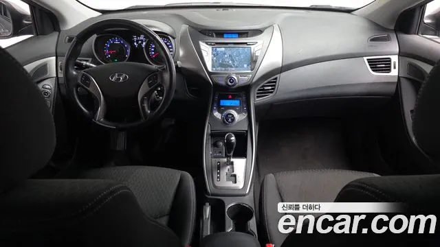Hyundai Avante — фото 6