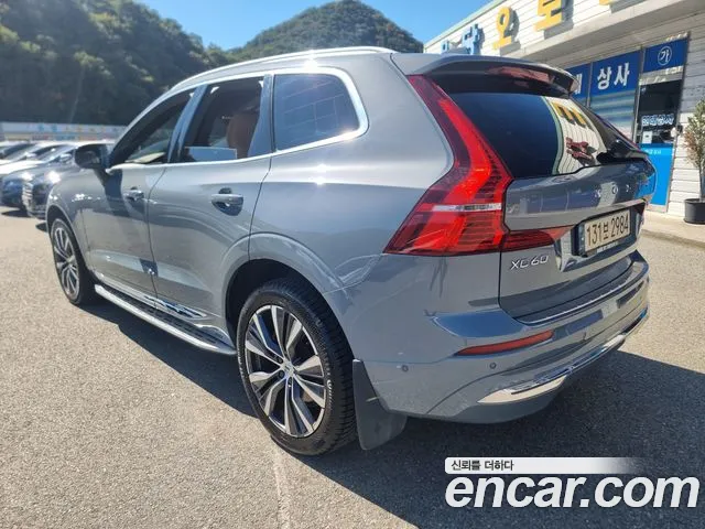 Volvo XC60 — фото 7