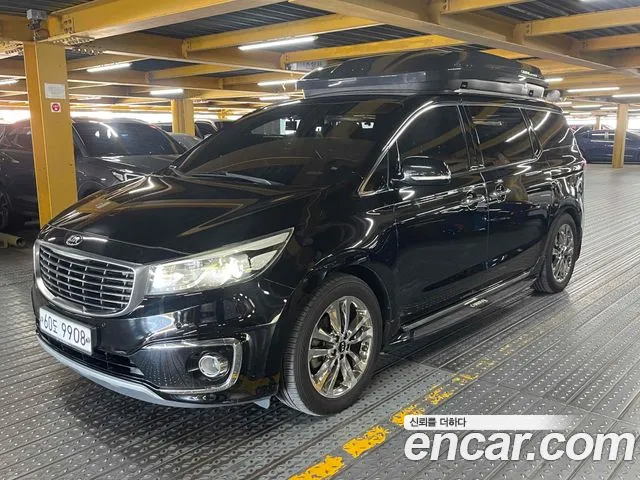 Kia Carnival — фото 1