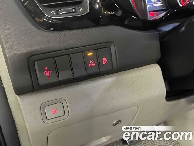 Kia Carnival — фото 11