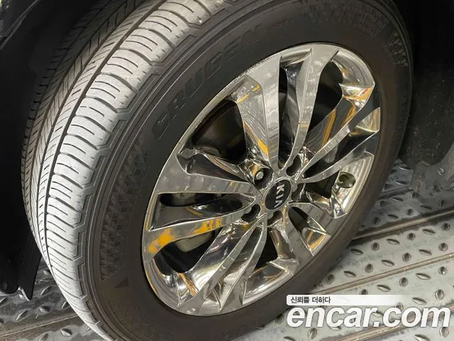 Kia Carnival — фото 20