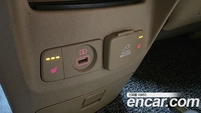 Kia Carnival — фото 13