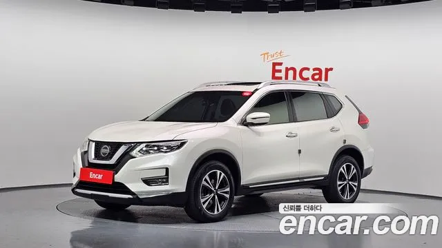 Nissan X-Trail — фото 1