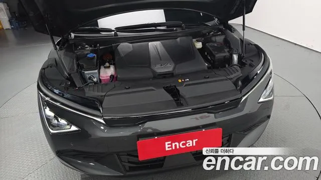 Kia EV6 — фото 6