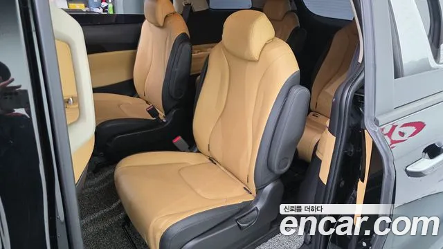 Kia Carnival — фото 11