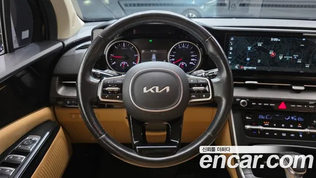 Kia Carnival — фото 12