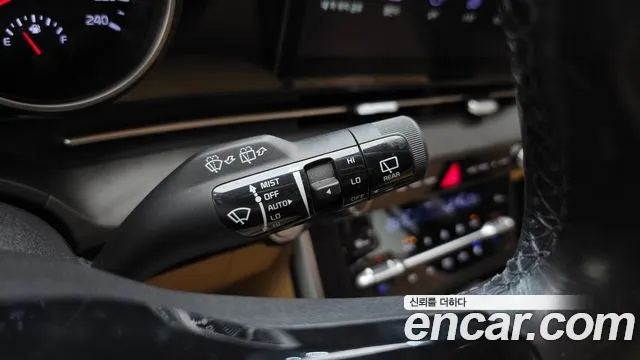 Kia Carnival — фото 15