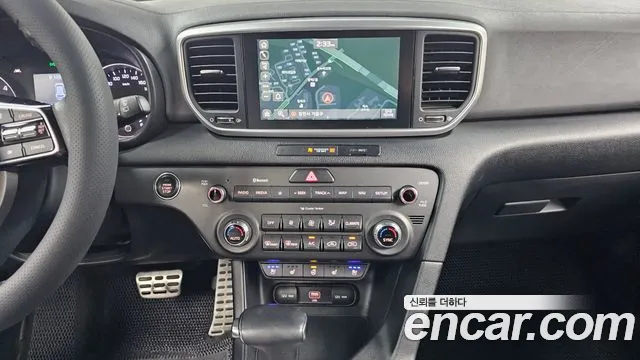 Kia Sportage — фото 11