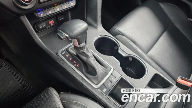 Kia Sportage — фото 8