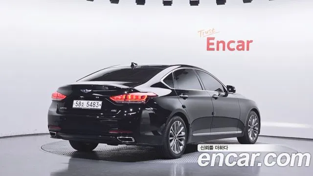 Hyundai Genesis — фото 2