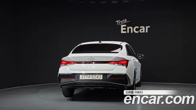 Hyundai Avante — фото 4