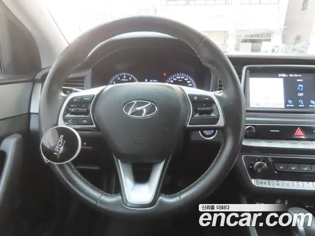 Hyundai Sonata — фото 18
