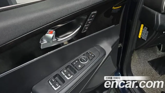 Kia Sorento — фото 15
