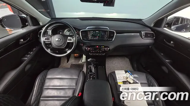Kia Sorento — фото 7