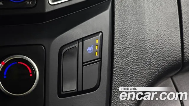 Hyundai Starex — фото 18