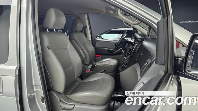 Hyundai Starex — фото 10