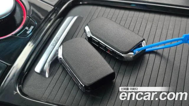 Kia Niro — фото 15