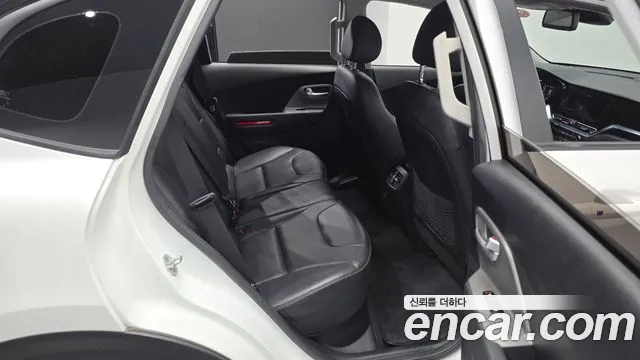 Kia Niro — фото 10