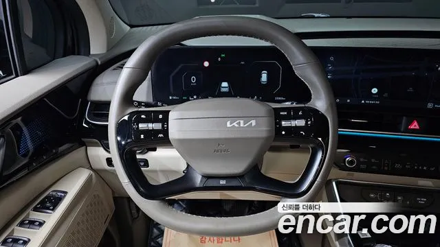 Kia Carnival — фото 14