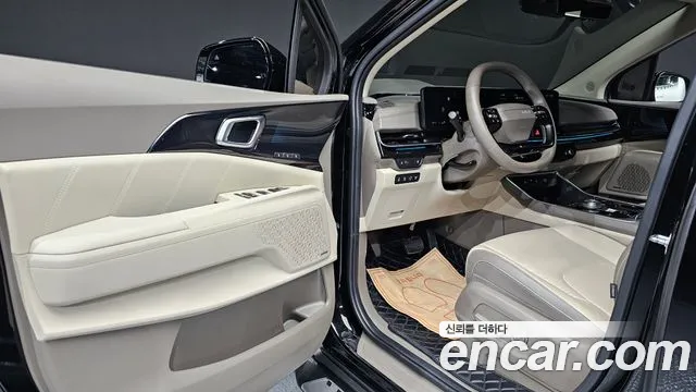 Kia Carnival — фото 10