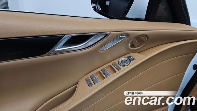 Genesis G80 — фото 35