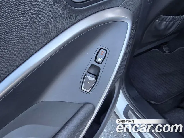 Hyundai Santa Fe — фото 12