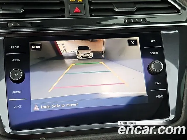 Volkswagen Tiguan — фото 15