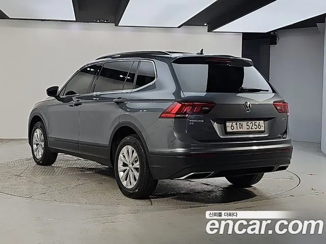 Volkswagen Tiguan — фото 3