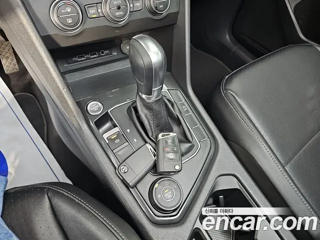 Volkswagen Tiguan — фото 8