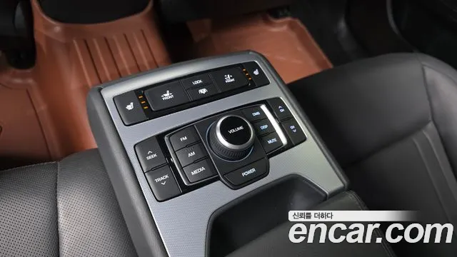 Genesis G80 — фото 17