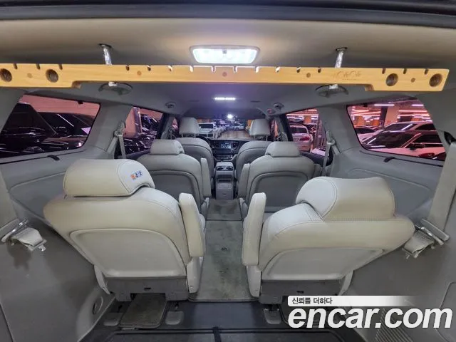 Kia Carnival — фото 19