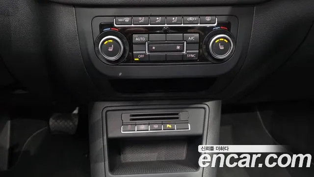 Volkswagen Tiguan — фото 16
